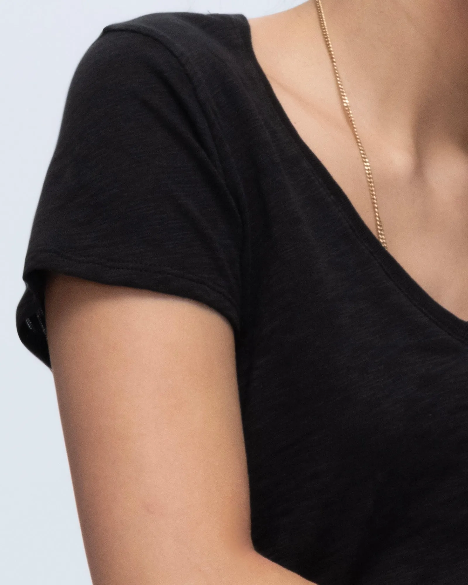 Slub Jersey Schoolboy V-Neck Tee - Black WrinkleResistant Essential Style Wear