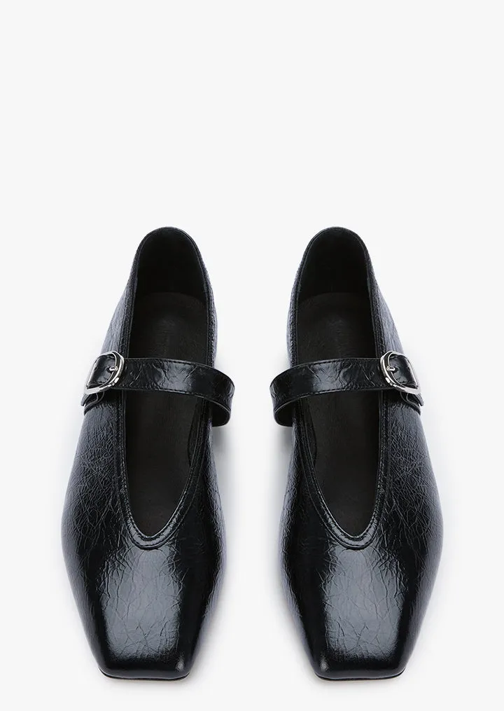 Bobbi Black Crinkle Museum Mood Shop Walk