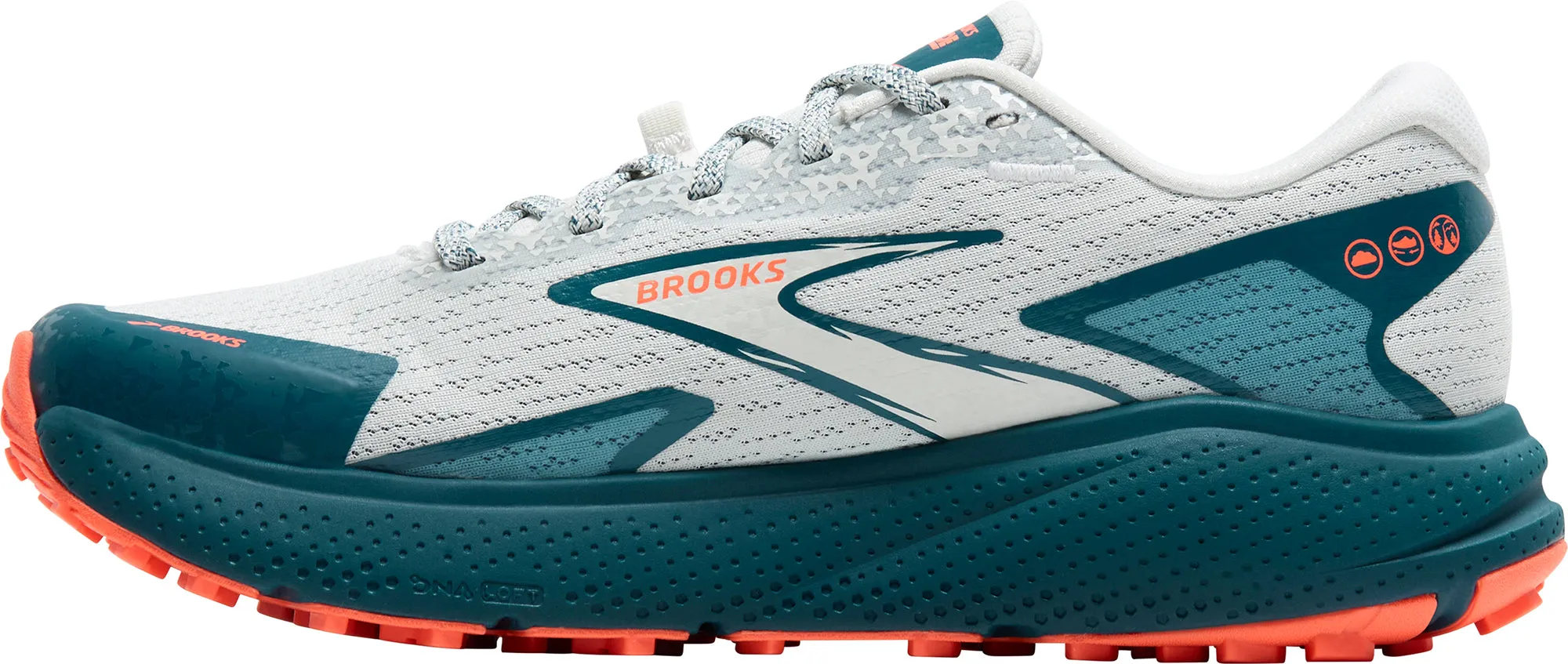 Brooks Divide 5 Womens Trail Running Shoes - Blue running in a coastal area shoes