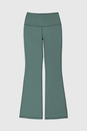 Durable Hemming Active Design Flared Leggings