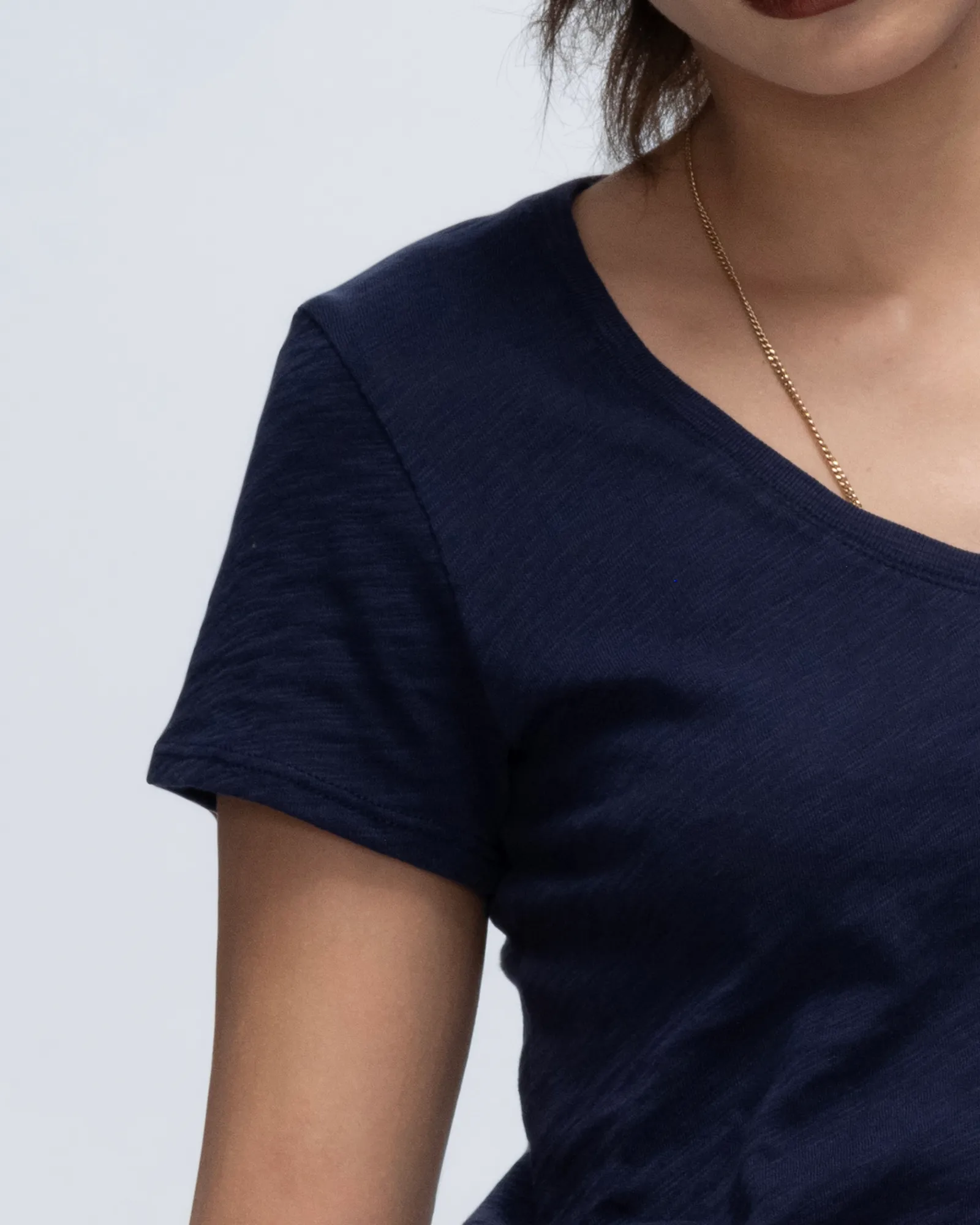 NonIrritatingTags Garment Dyed Slub Jersey Schoolboy V-Neck Tee - Midnight