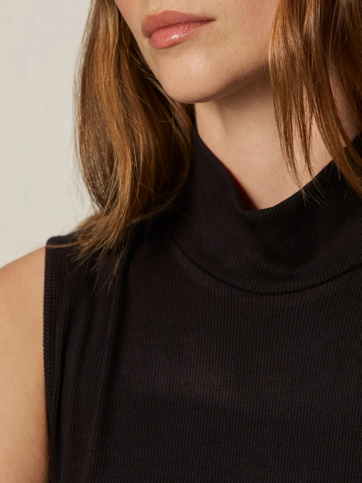 Essential Sleeveless Mock Neck Tank Black Active Wear