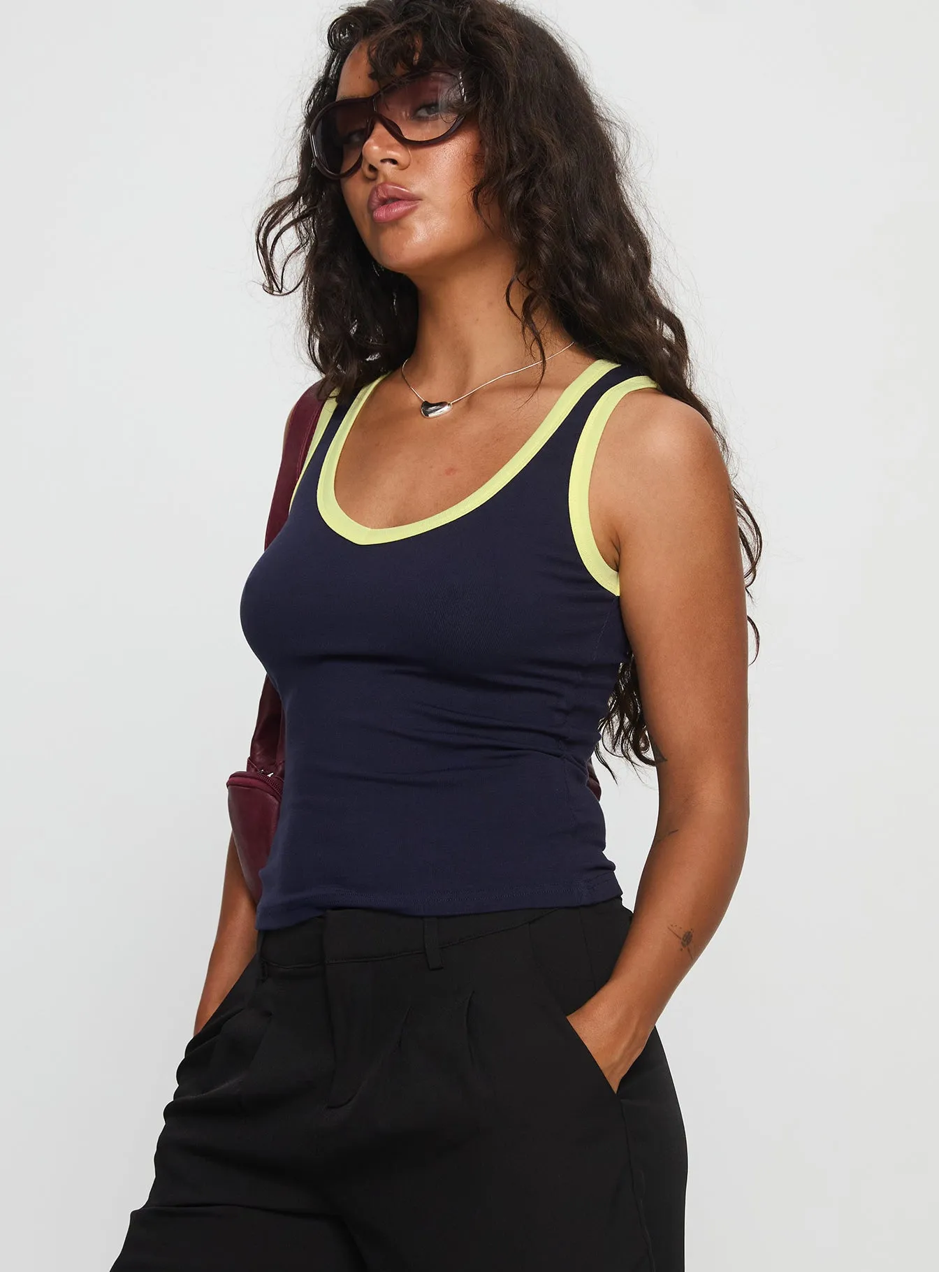 Perforated Ventilation Elionne V Neck Contrast Top Navy / Yellow