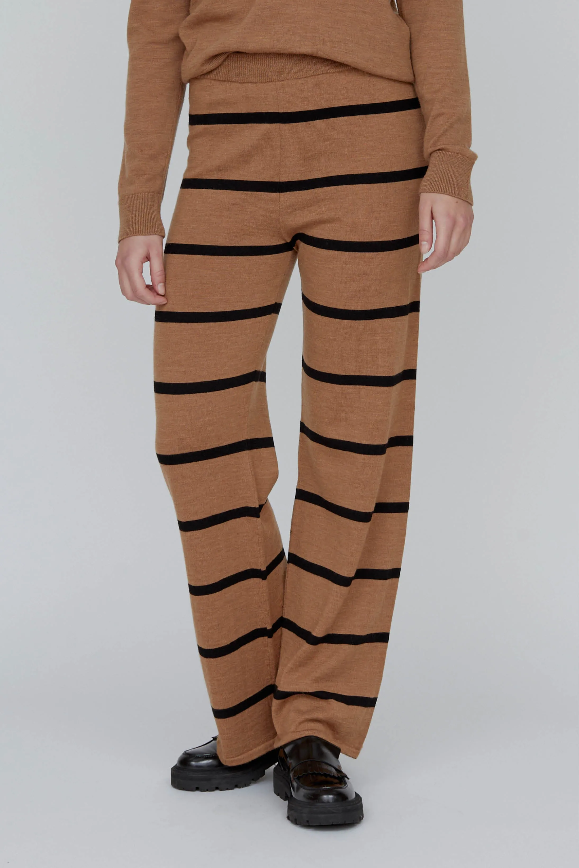 Movement Ready Fit Vera Wide Pants - Apple Cinnamon / Black