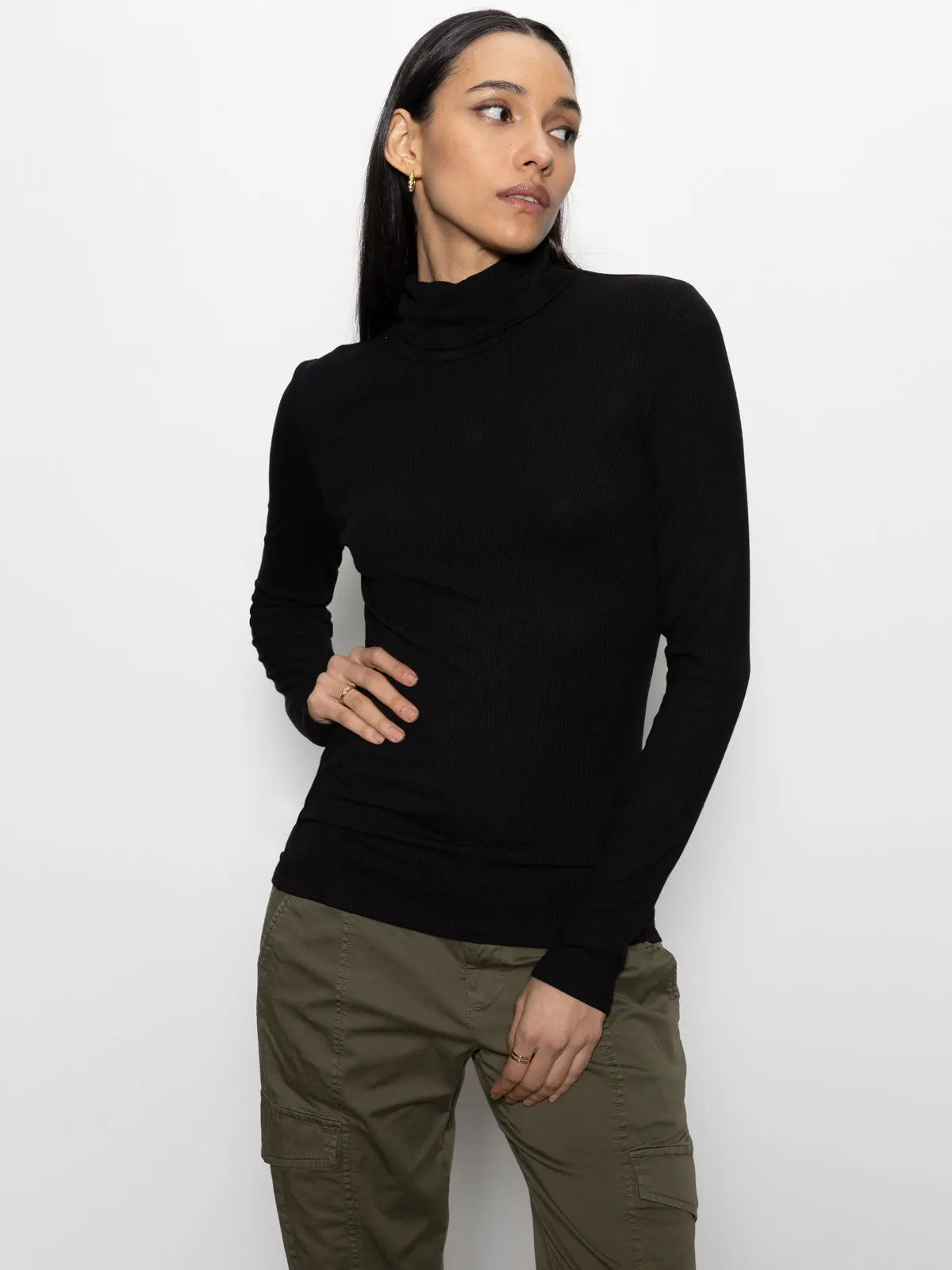Thermal Regulation Fabric Functional Fashion Essential Turtleneck Top Black