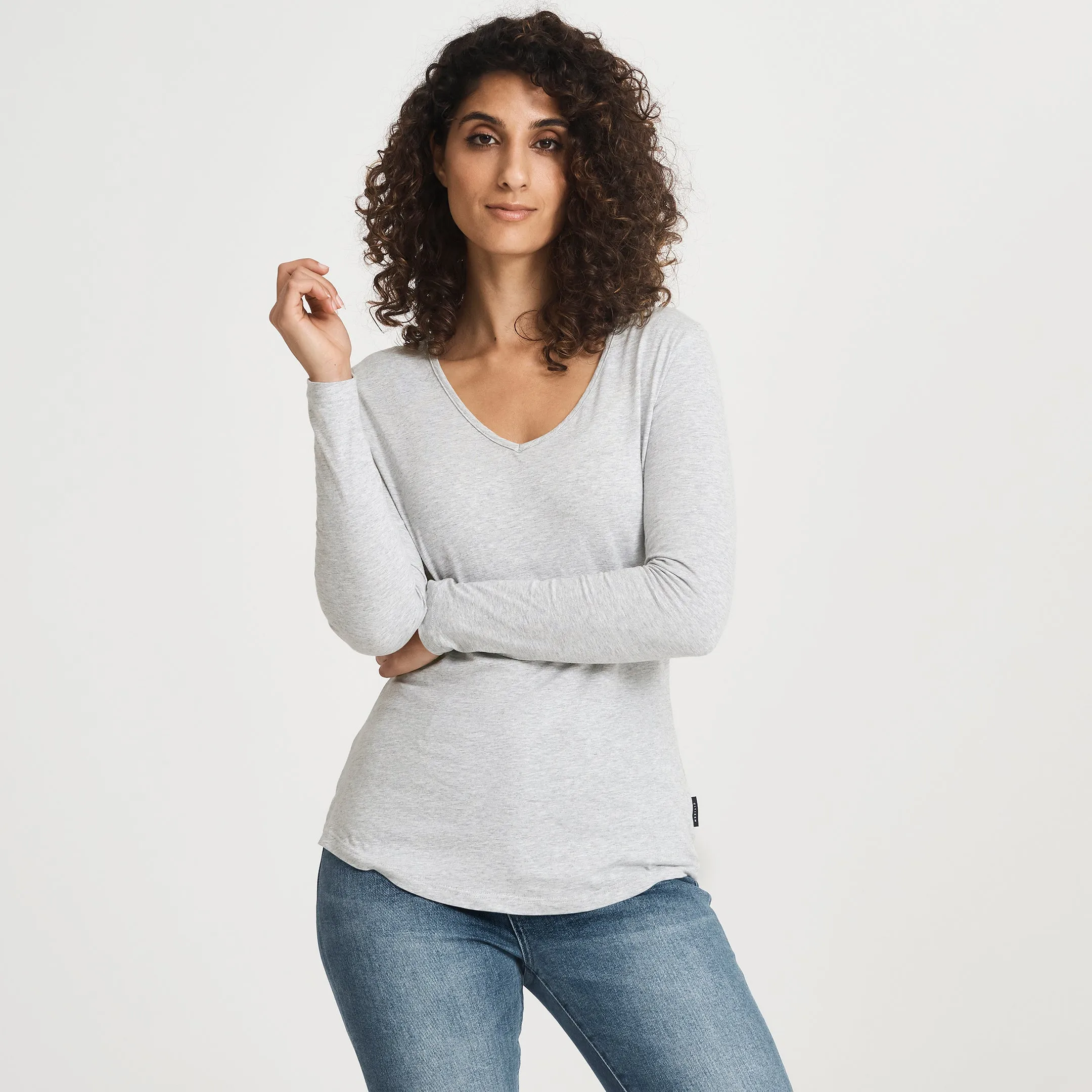 Vintage authenticity Low Impact Processing Recycled LS V-Neck Tee