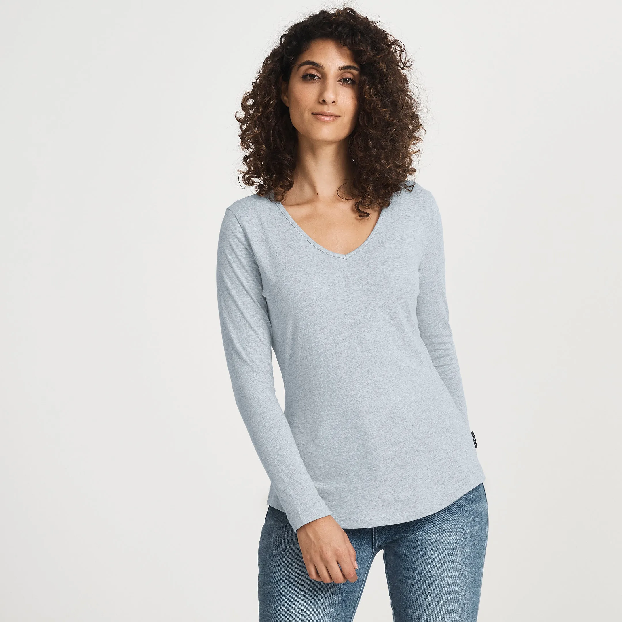 High-Quality Fabric Recycled LS V-Neck Tee