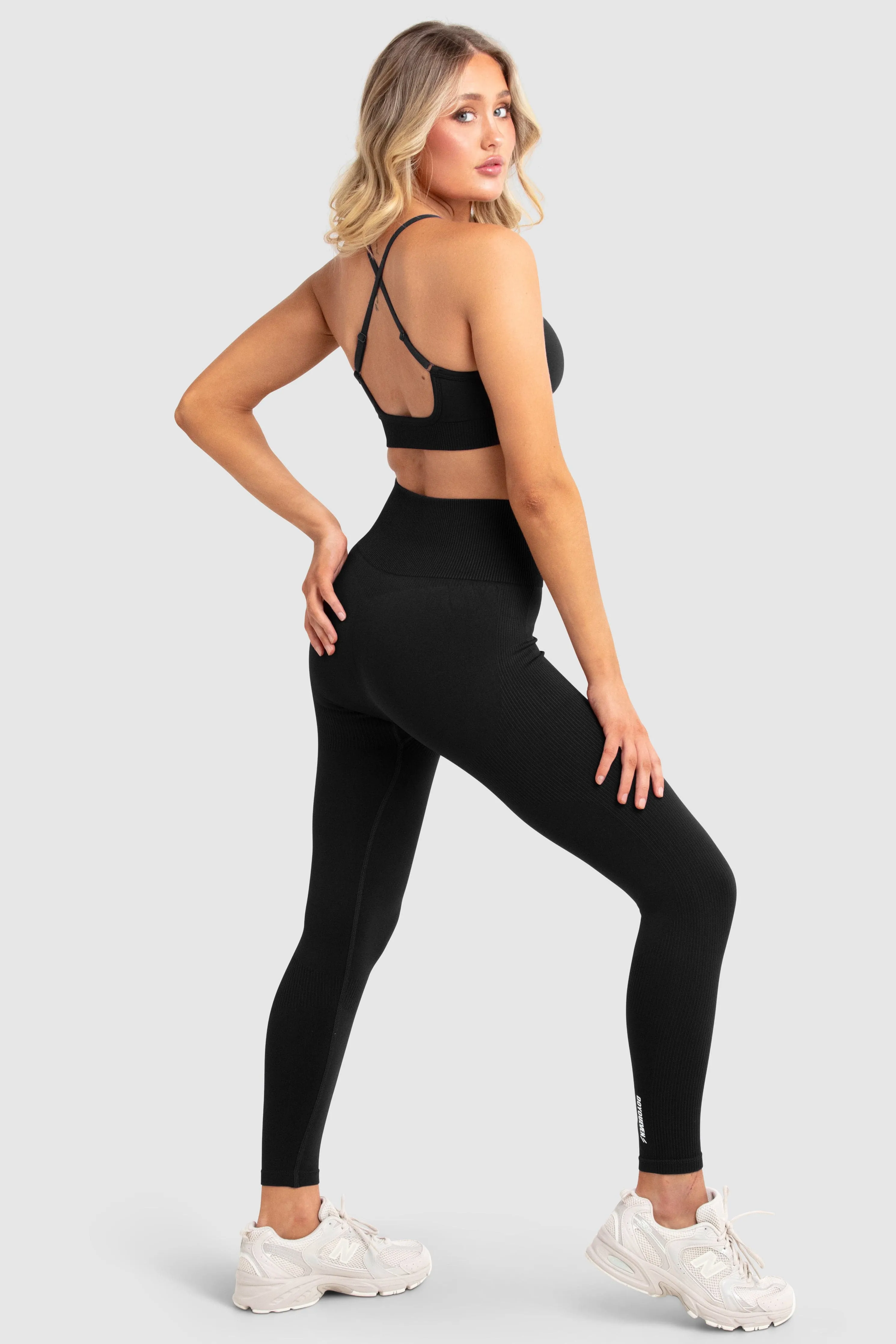 Impact Seamless Leggings - Jet Black Flexible Stitching