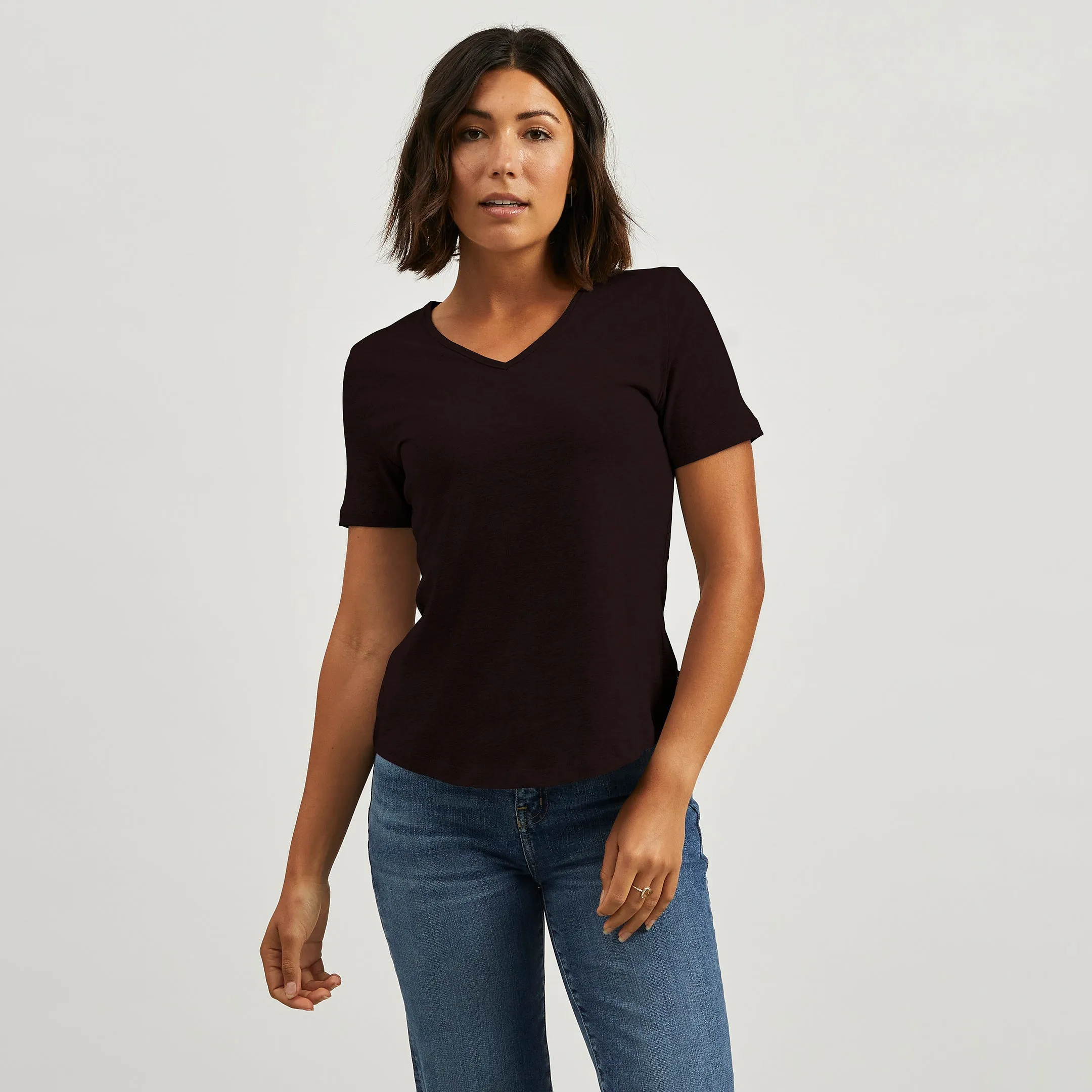 Sporty Style Outdoor Trend Look Hemp V-Neck Tee