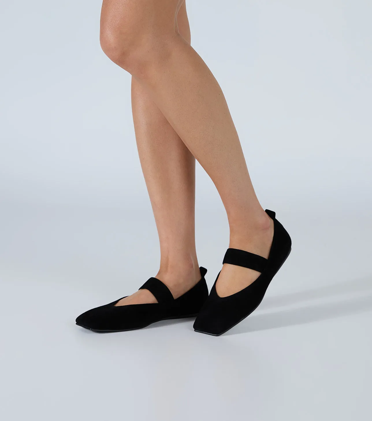 Comfortable Cushioning Smooth Fit Hawaii Black Suede