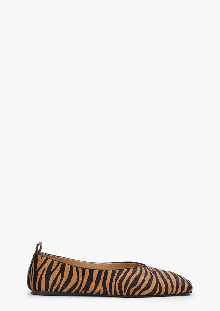 Hazel Brown Zebra Race Step Versatile Cushioning