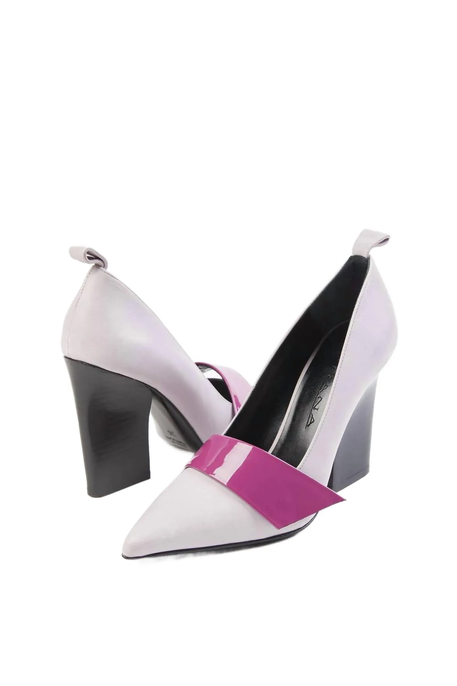 Nine 2 Fiver High Heel In Lavender Power Outfit