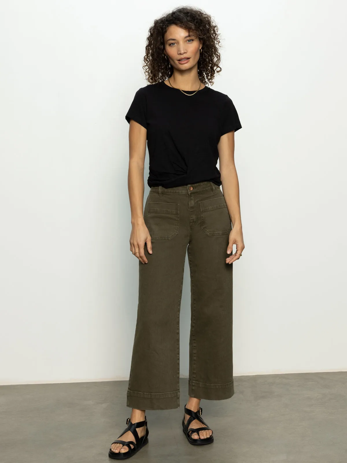 Minimalist Style Vintage Style Highstreet Tee Black