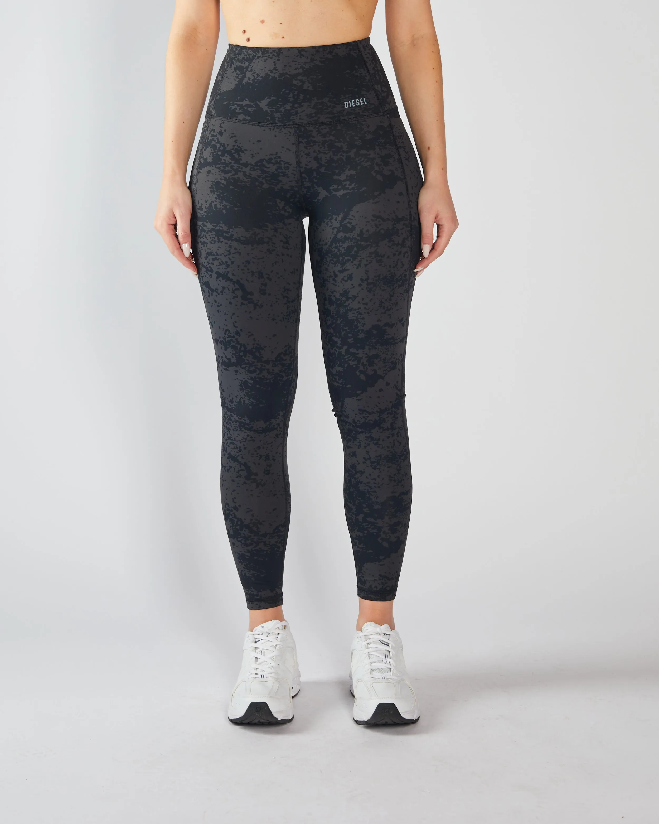 NoIrritationSeams Nova Uhr Pant Black Acid Wash