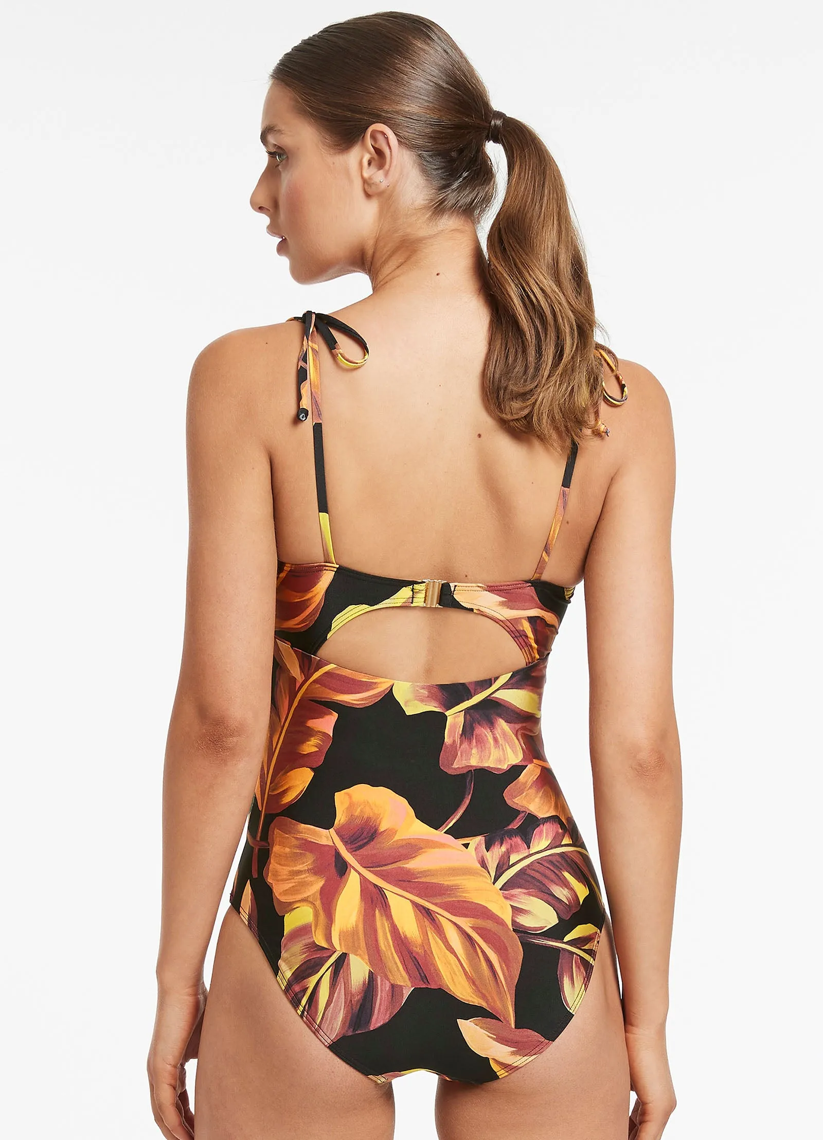 Low Profile Seams Holiday Must-Have Palmas Twist Tank One Piece - Black