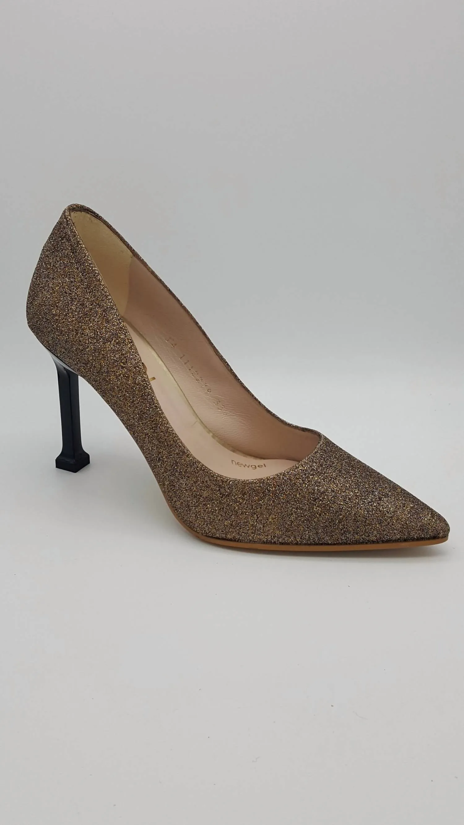 Ramicla Heeled Shoe In Gold waterproof Neutral Colors