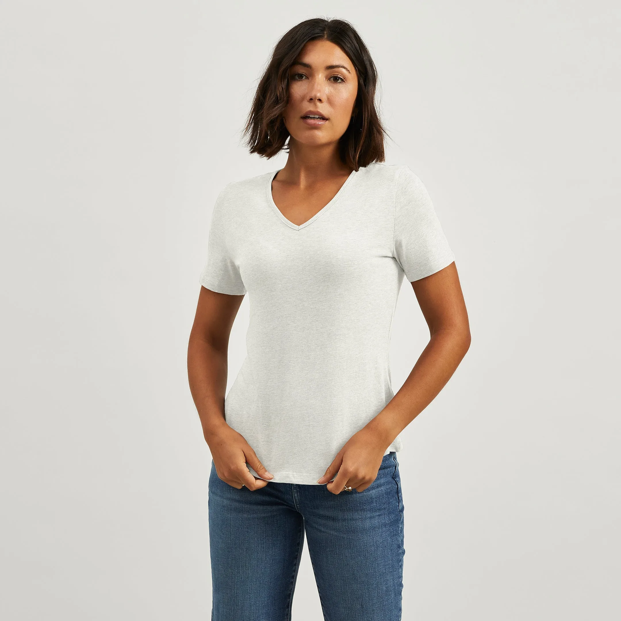 Regular fit normality Effortless Wear Recycled V-Neck Tee