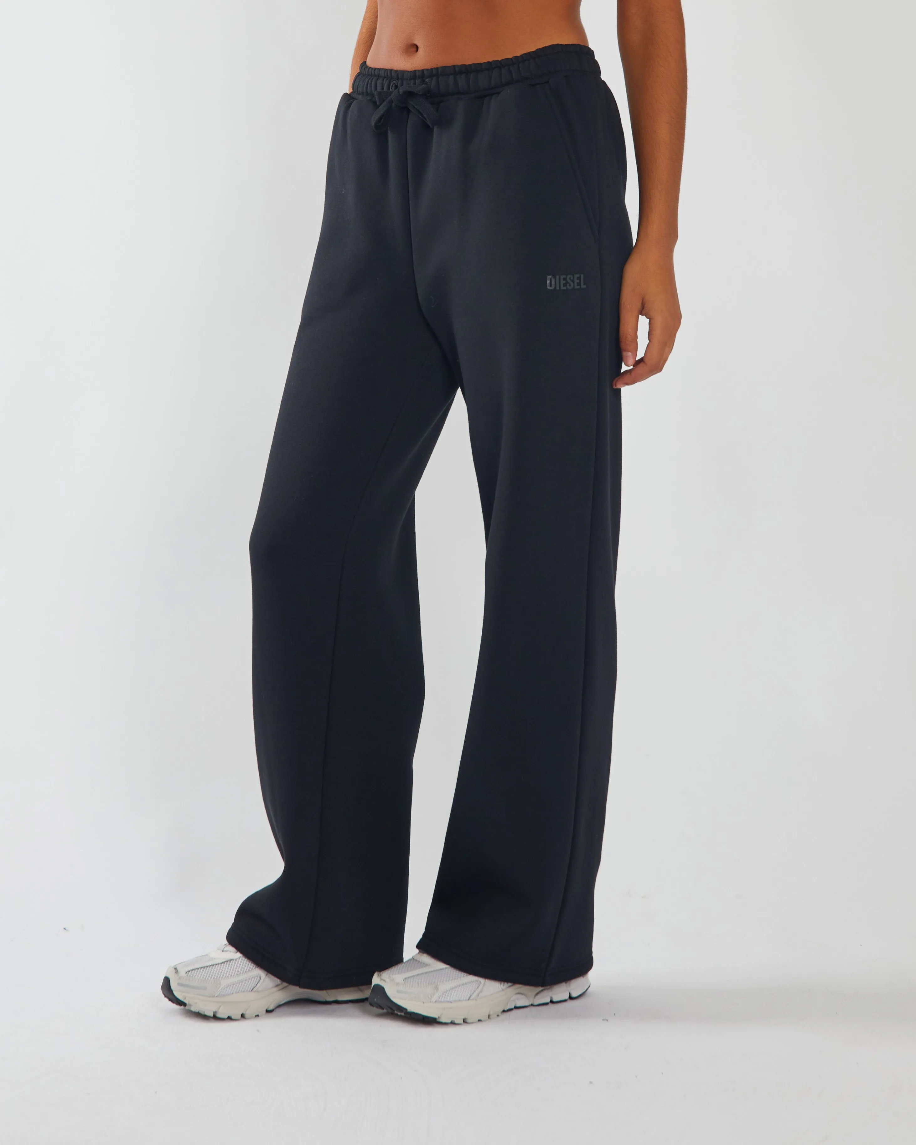 Rosaleen Jogger Jet Black Forest Air
