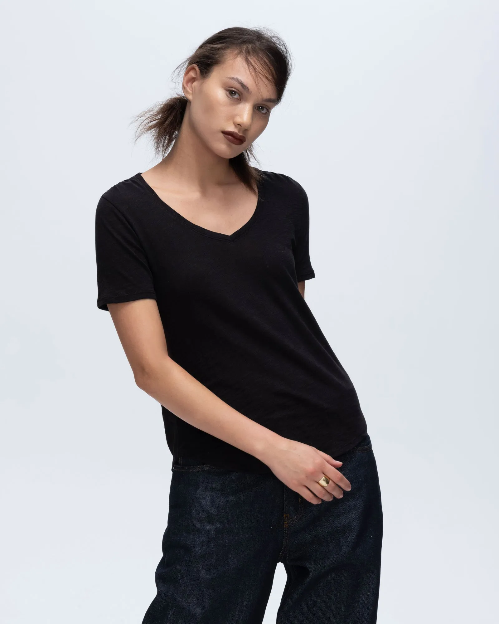Slub Jersey Classic V-Neck Tee - Black Unisex versatility Chill Comfort