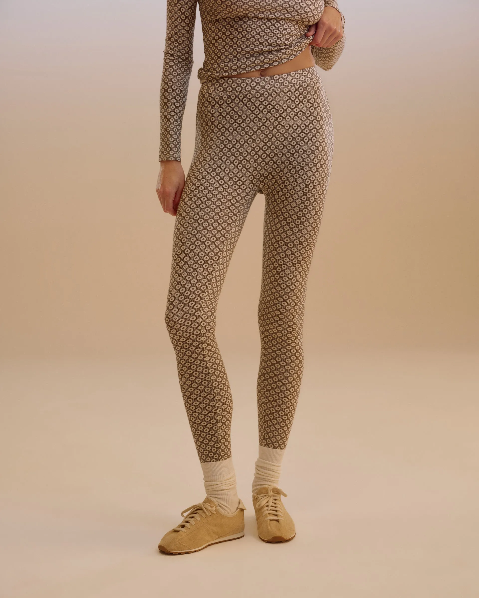 Flexible Ankle Cuffs Chilly Day Ready Thermal Printed Leggings - Marshmallow White/Coffee Bean