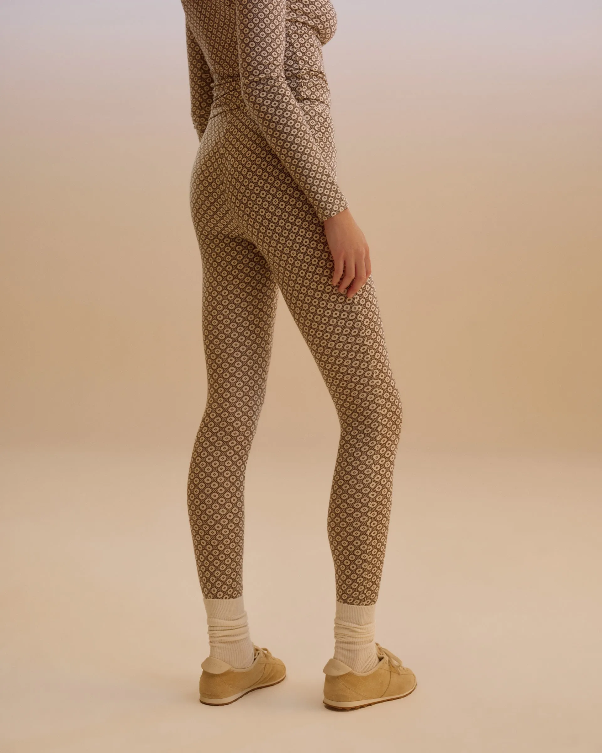 Rubberized grip Thermal Printed Leggings - Marshmallow White/Coffee Bean