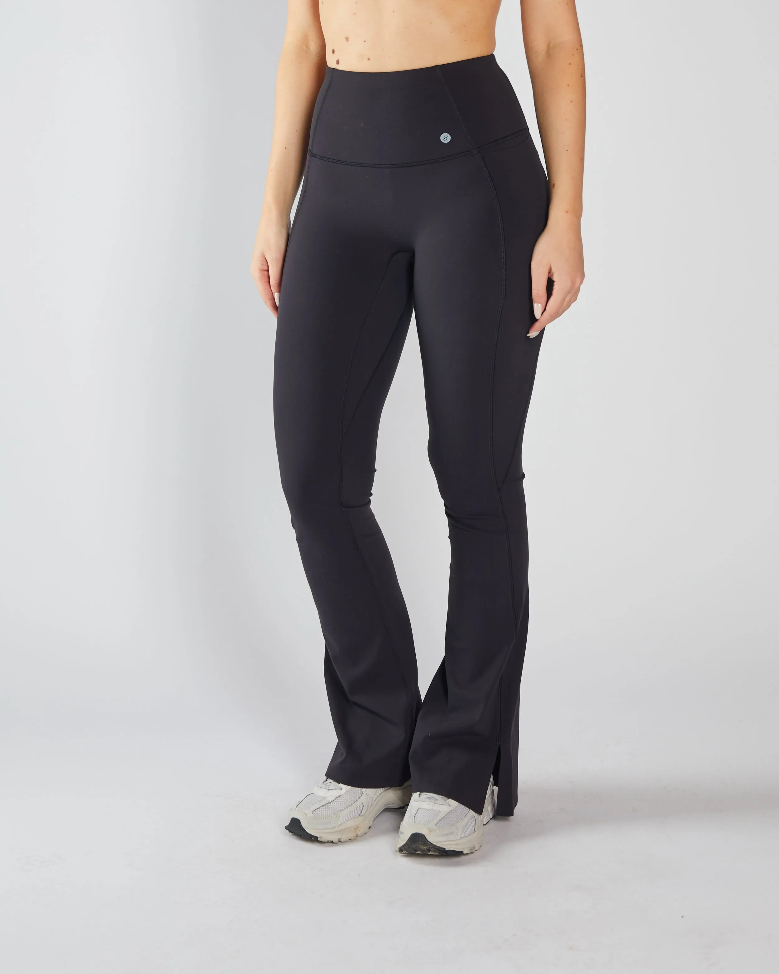 Juno Uhr Glow Pant Black DoubleLayeredEdging Breathable mesh lining