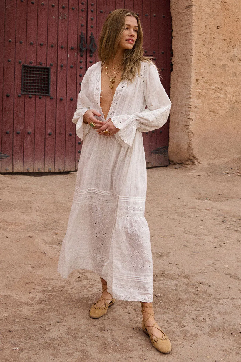 Gift-Worthy Whimsy Garden Lace Gown