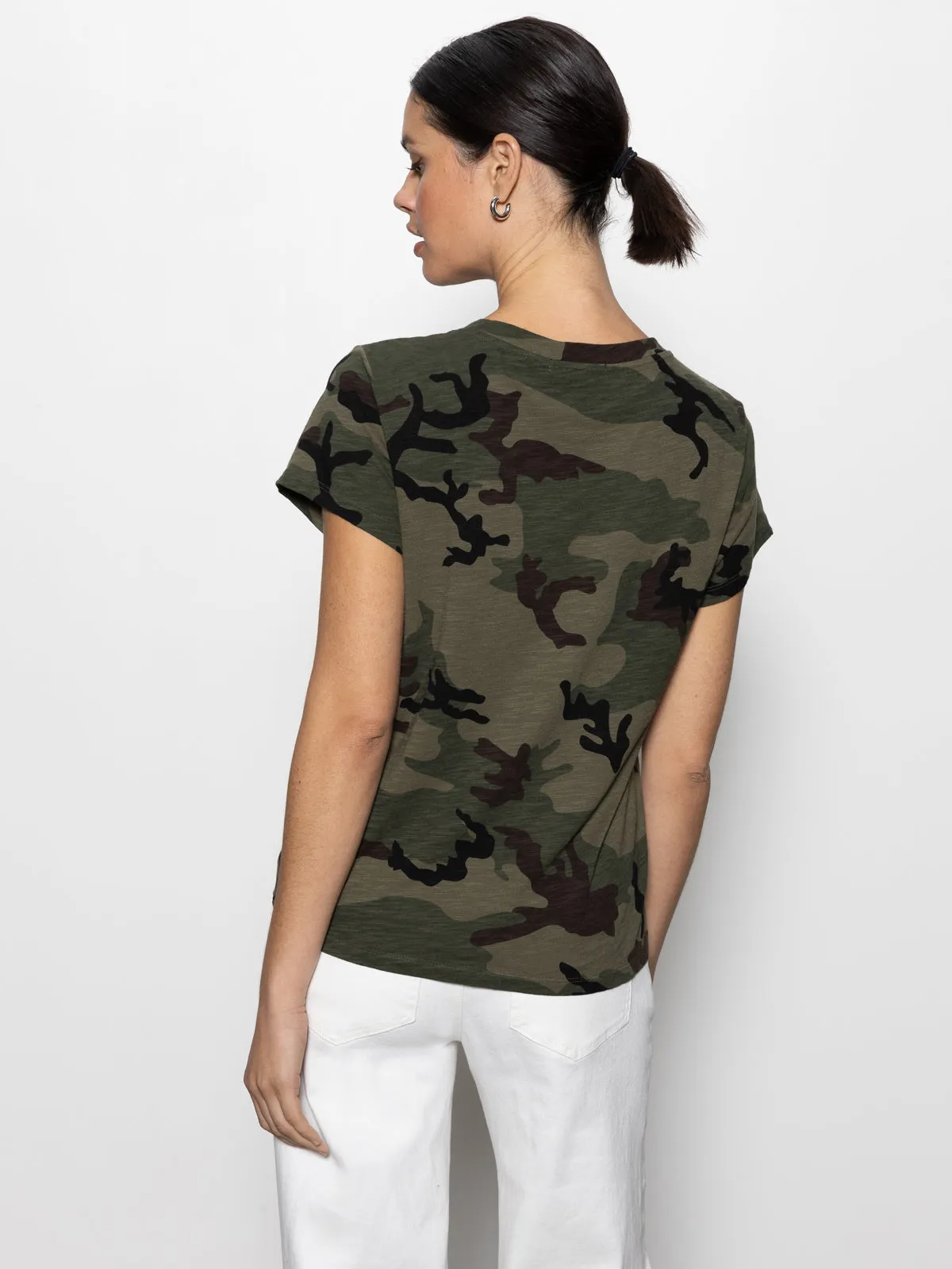 Street Smart Look Minimal Comfort The Perfect Tee Hiker Camo