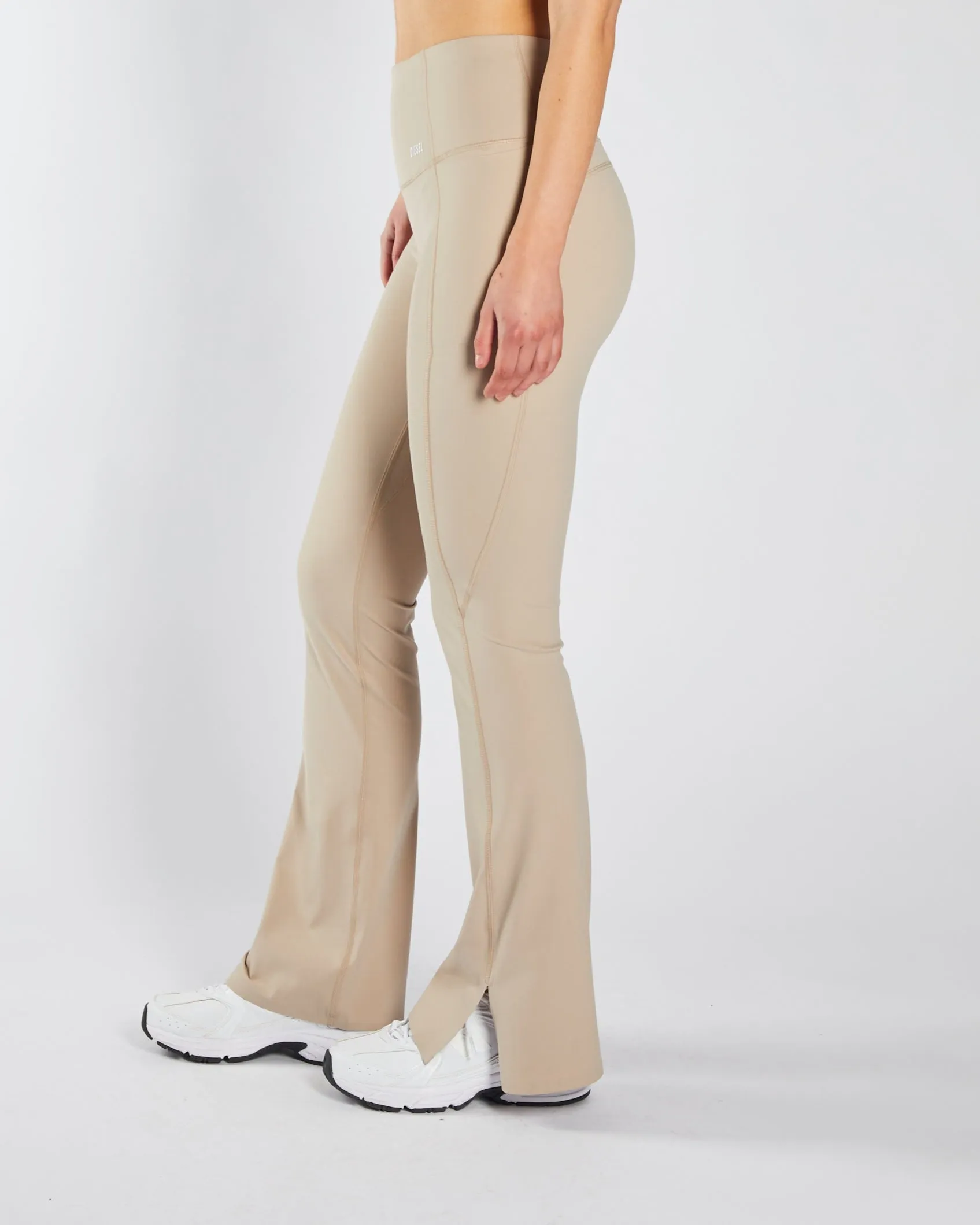 Juno Uhr Glow Pant Mushroom Handmade Glow ThermalRegulating Fabric
