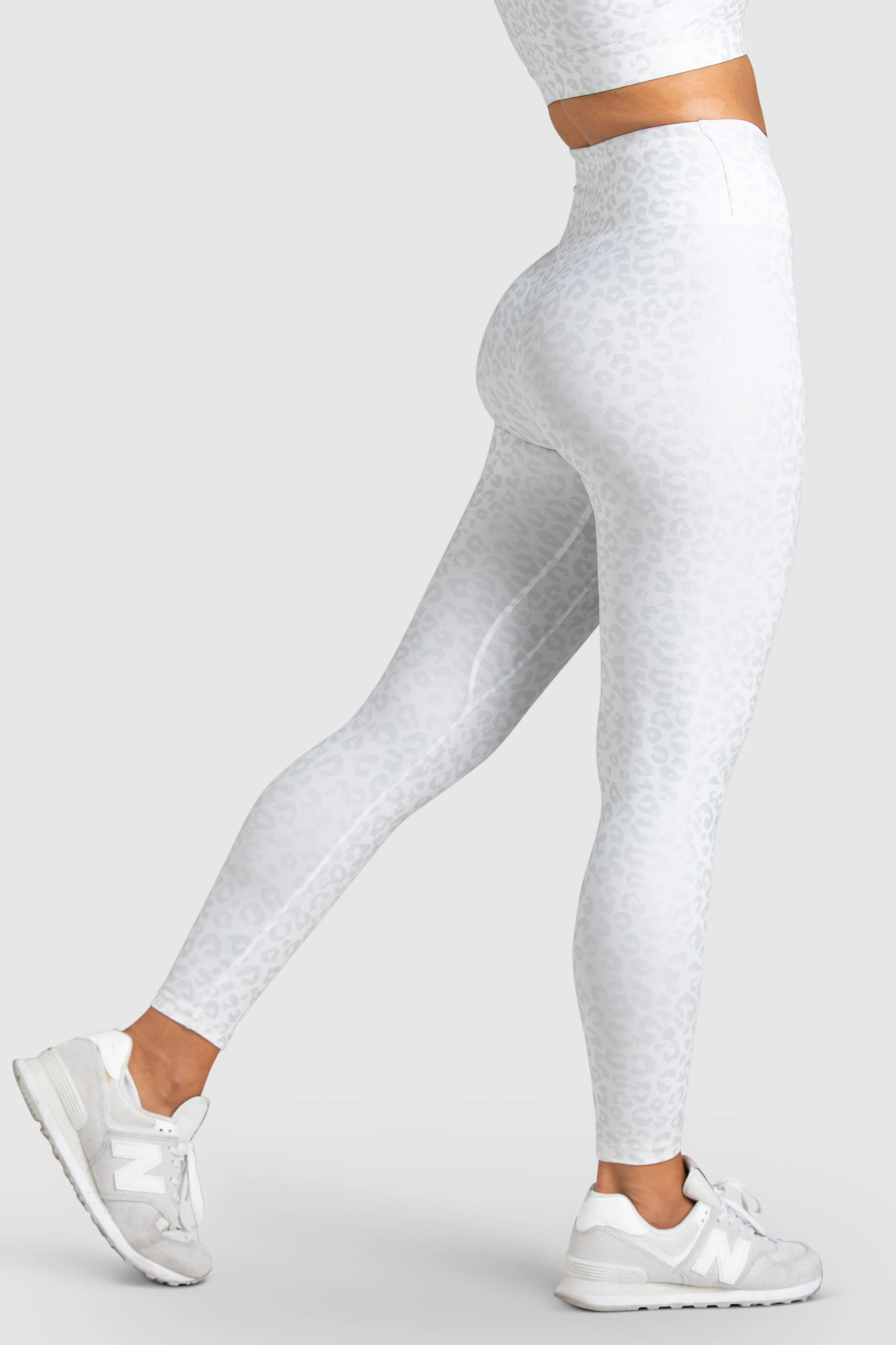 Untamed Leggings - White Sleek Active Wear Anti Clogging
