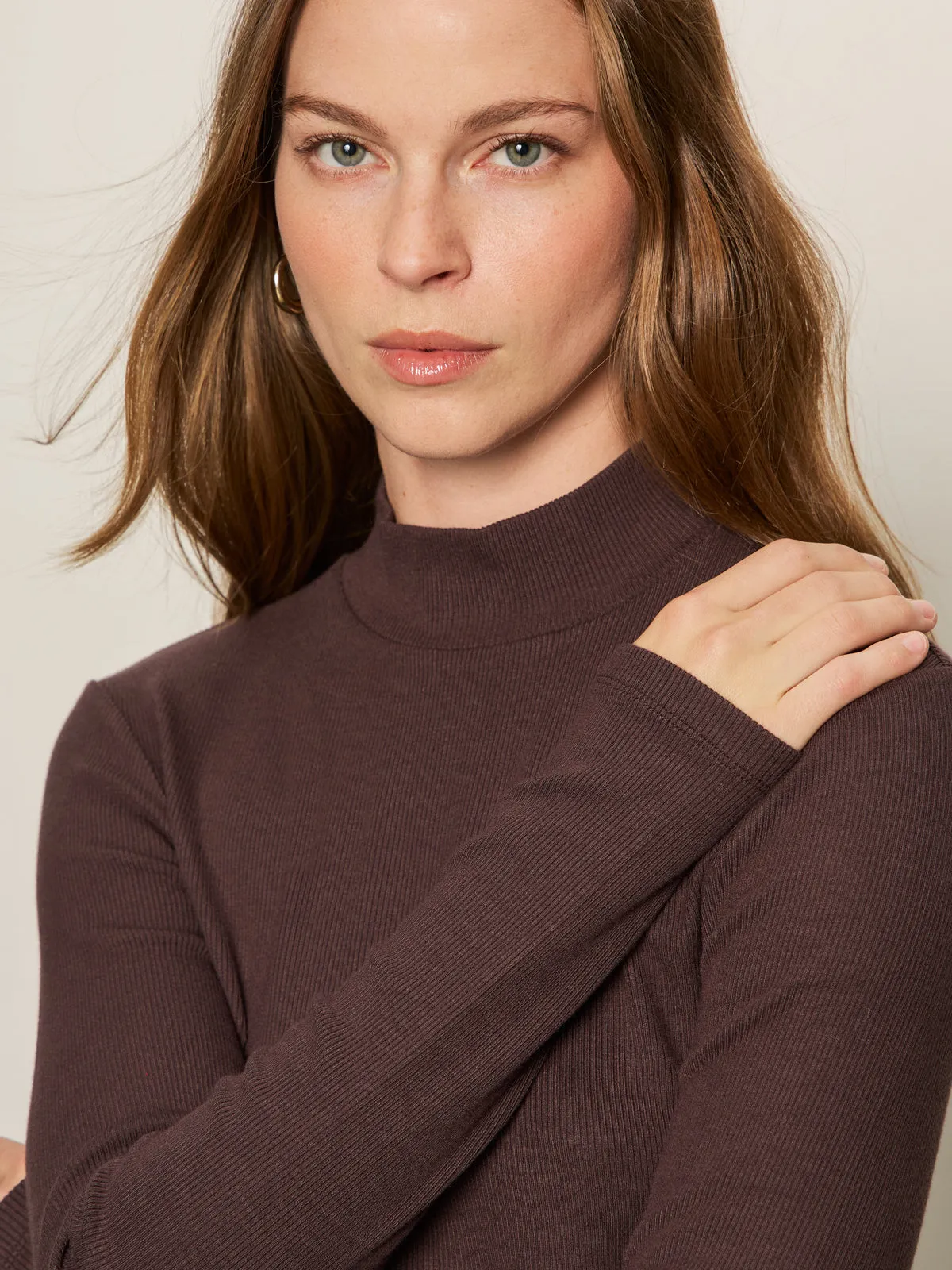 Long Sleeve Mock Essential Top Semi Sweet Soft and Relaxed