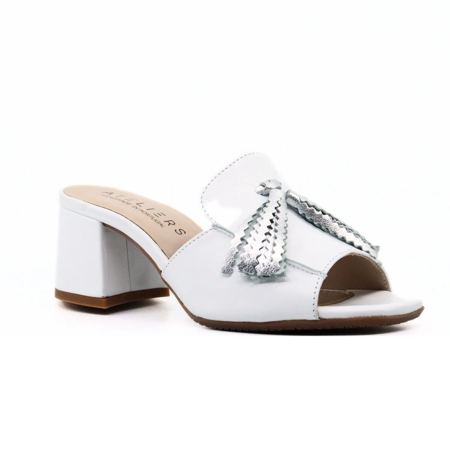 Flex grooves elegant design Women's Decker Heels In White